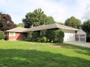 434 E Maple St, Fremont, MI 49412