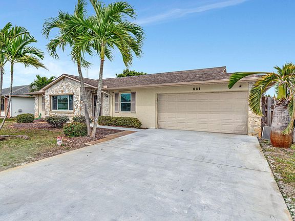 3rd image of 661 SE Crescent Avenue