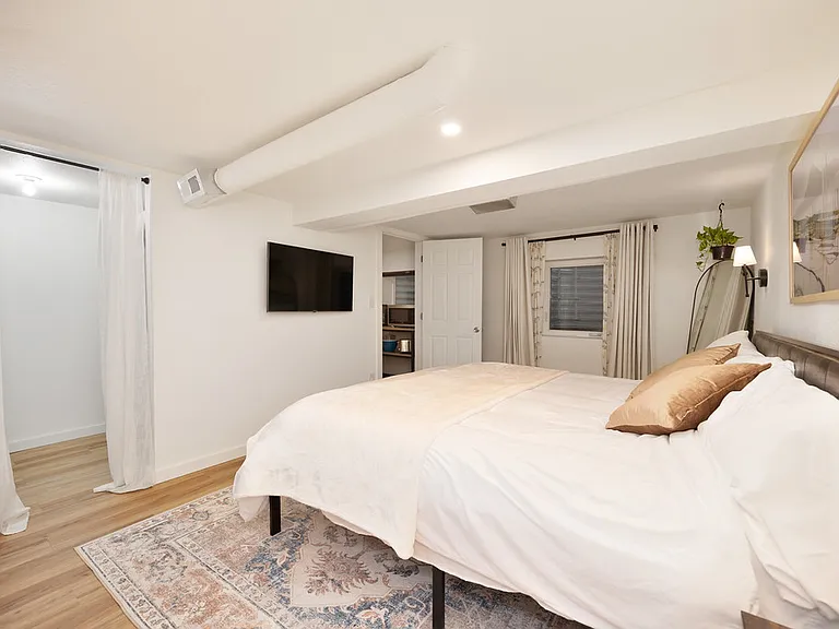 1221 N A St — Photo 37