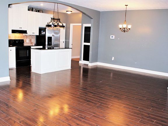 5th image of 1107 Ravenhurst Dr