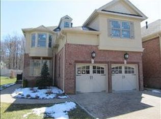 33 Green Way, New Providence, NJ 07974
