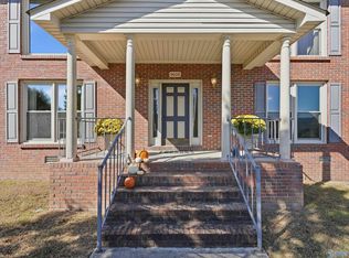 9608 Waldrop Dr SE, Huntsville, AL 35803