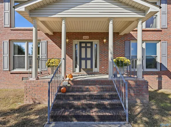 9608 Waldrop Dr SE, Huntsville, AL 35803