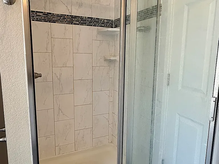 824 E Dayton St — Photo 13