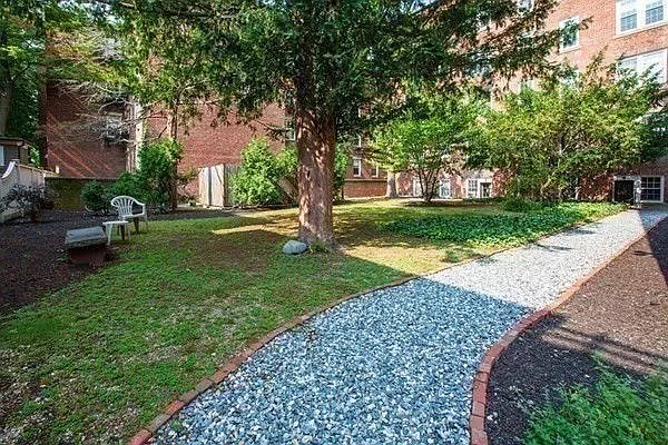 16 Chauncy St #A — Photo 9