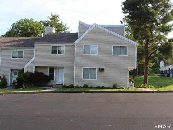 9 Watch Hill Cir #9, Cromwell, CT 06416