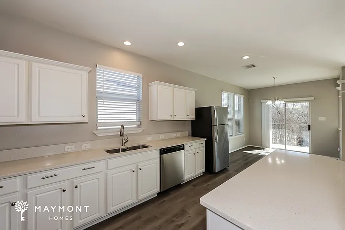 2625 Gardendale Dr — Photo 8