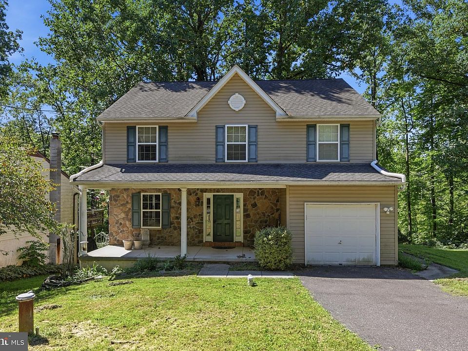 1st image of 1220 Wooded Way