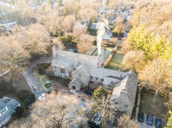 1 Byrne Ln APT 12, Tenafly, NJ 07670