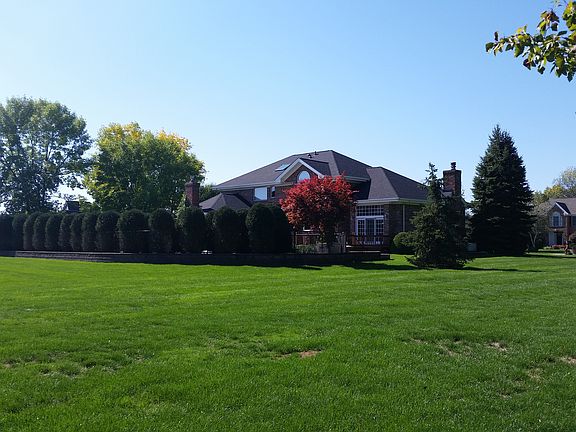 5th image of 5565 Woodbine Ct