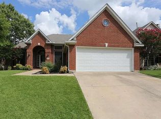 5433 Lake Powell Dr, Fort Worth, TX 76137