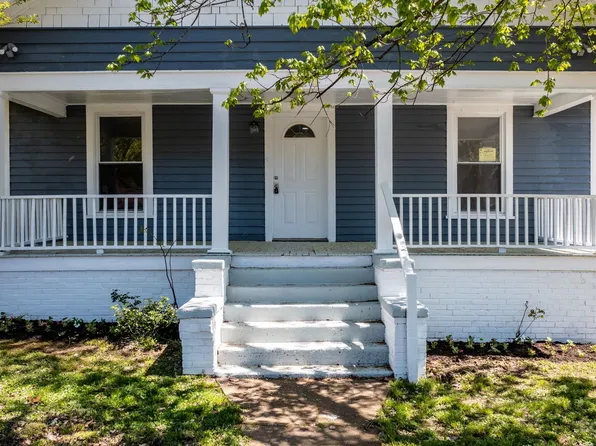417 2nd Street Pl SE, Hickory, NC 28602