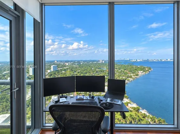 601 NE 36th St APT 3105, Miami, FL 33137