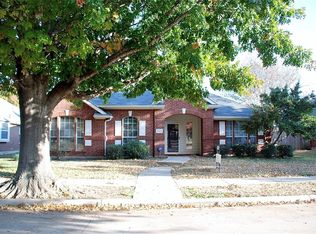 4722 Thames Dr, Grand Prairie, TX 75052