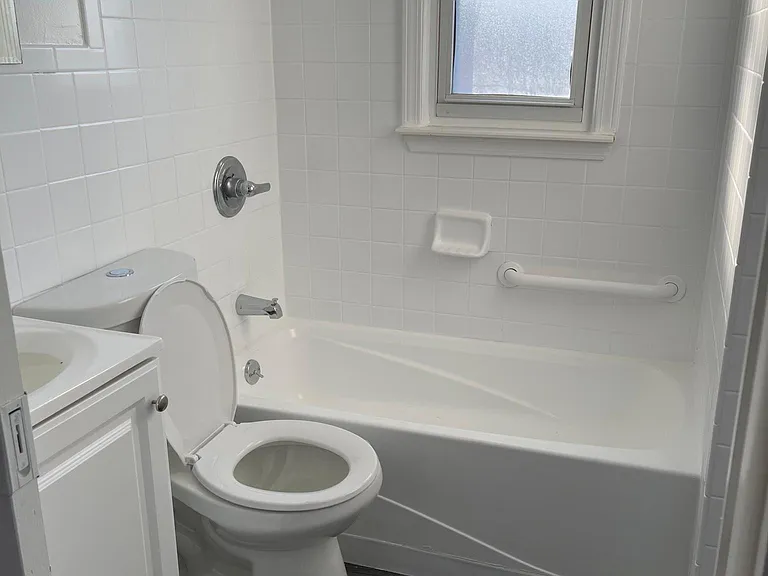 134 Jefferson Ave — Photo 5