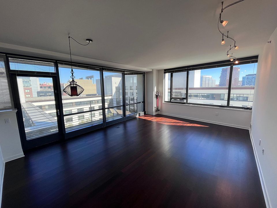 1st image of 250 King St #9-8