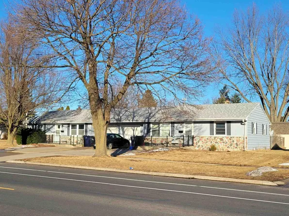 1212-1216 North Pontiac Drive, Janesville, WI 53545