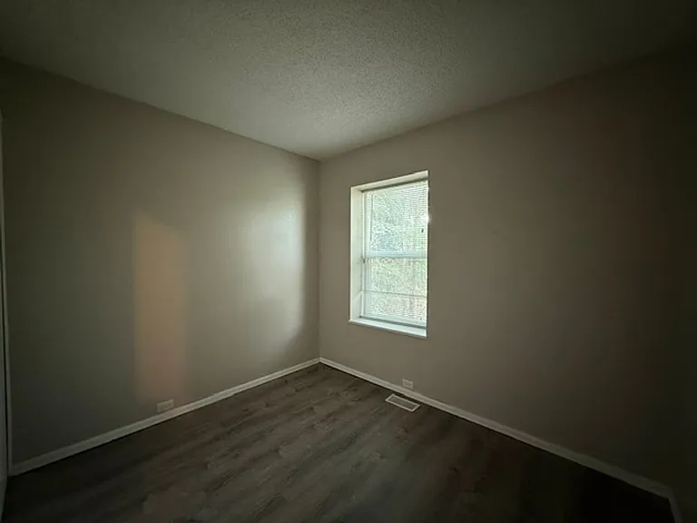 7140 Poteae Dr — Photo 11