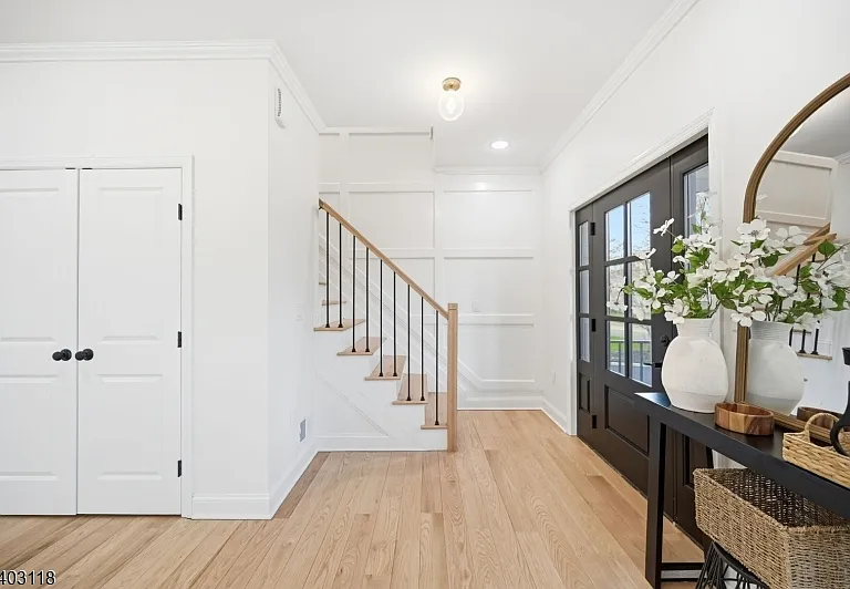 85 Kings Rd — Photo 3