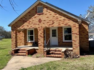 201 N 8th Ave, Madill, OK 73446