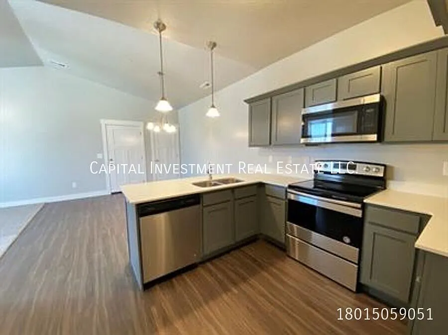 $500 off September rent! Apply today! — Photo 3