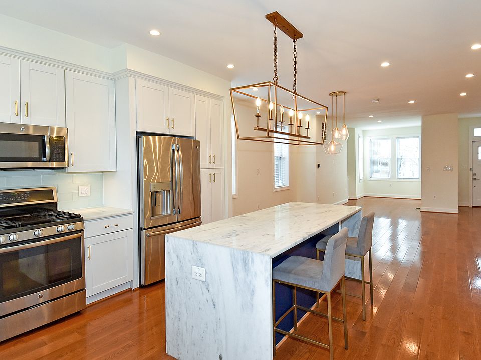 1st image of 1117 Montello Ave NE