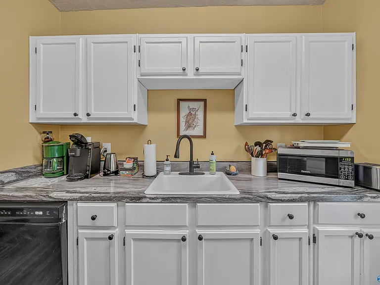 1231 Oshaughnessy Ave NE — Photo 13