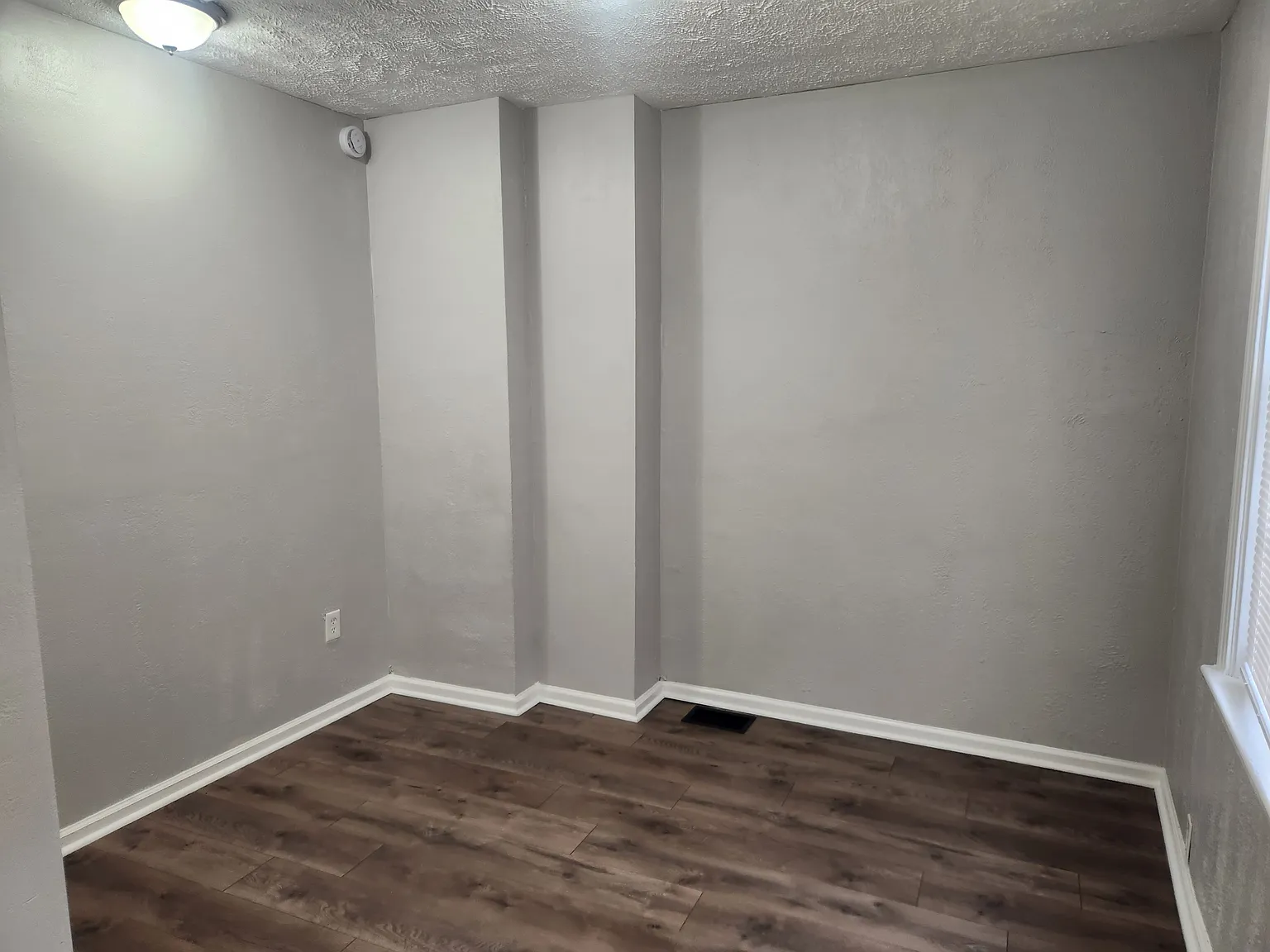 4 bed, 1120 sqft, $1,950 — Photo 2