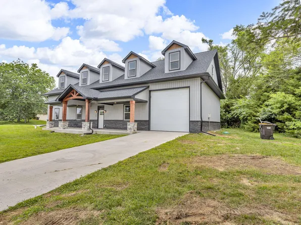 126 Kingsbury Dr, Brooklyn, MI 49230