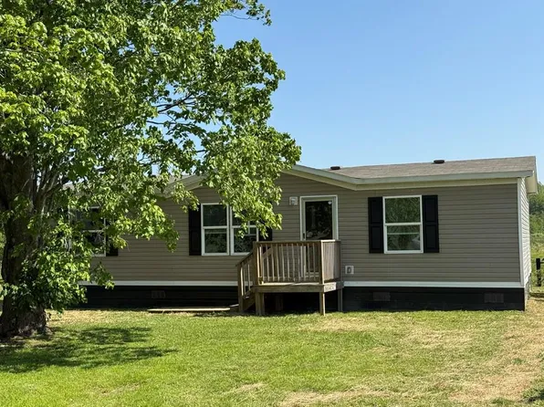 293 Oak Creek Rd, Ghent, WV 25843