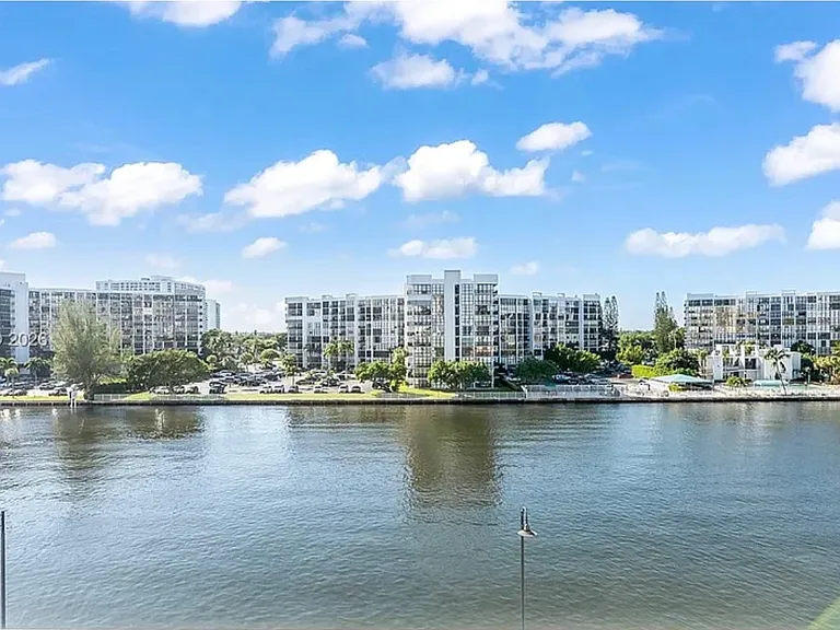 3000 S Ocean Dr #420 — Photo 3