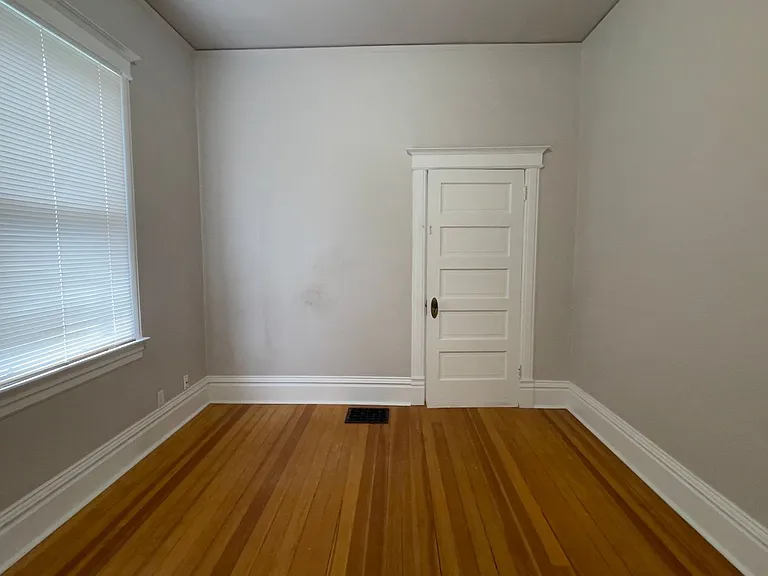1011A N Corona St — Photo 17