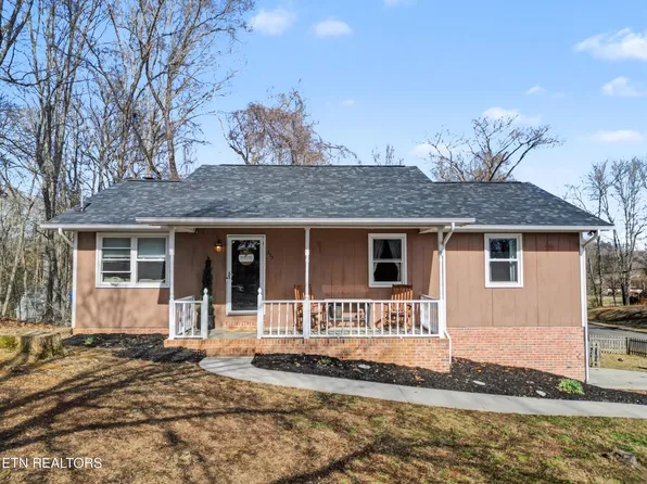 203 Indian Hills Cir, Clinton, TN 37716