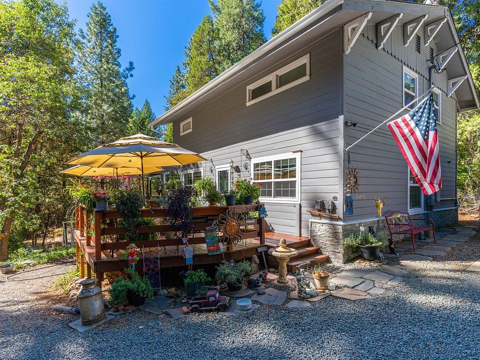 1st image of 26095 Buckhorn Ln