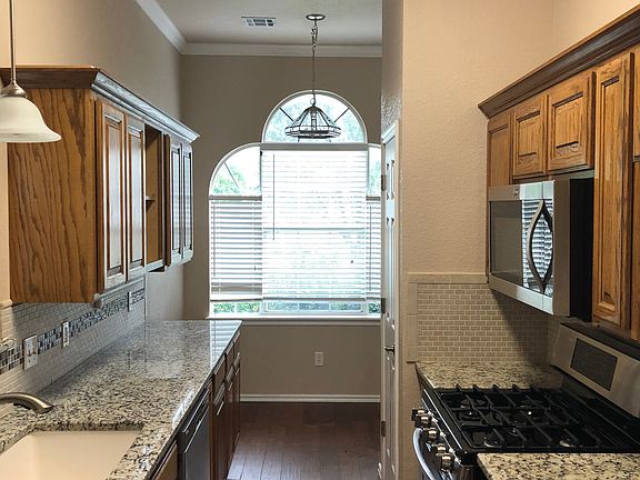 Granite and new appliances!