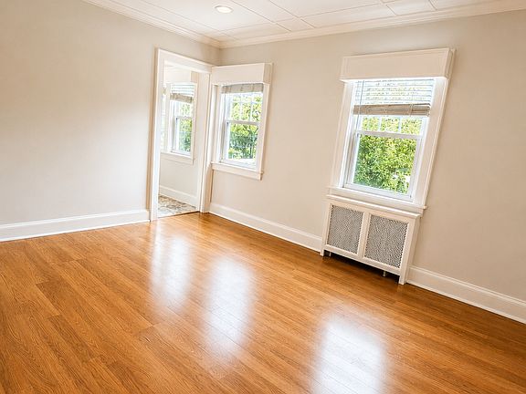 3rd image of 17 Railroad Ave Floor 2