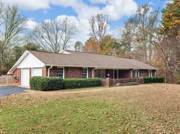 450 Indian Creek Rd, Spartanburg, SC 29302