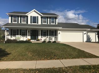 411 Mary Lee Dr, Fond Du Lac, WI 54935