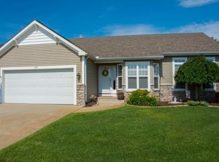 6113 Carnegie Ct, Granger, IN 46530