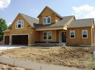 406 Shawnee Loop S, Pataskala, OH 43062