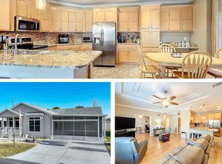 7237 Flowering Tree Cir #296, Groveland, FL 34736