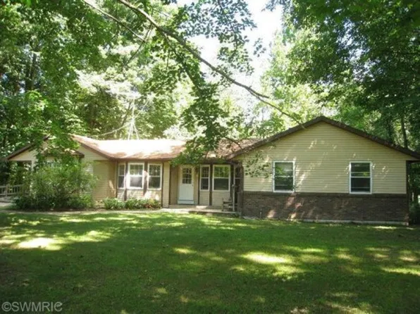 10810 W Garbow Rd, Middleville, MI 49333