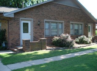 215 W 13th St, Newton, KS 67114