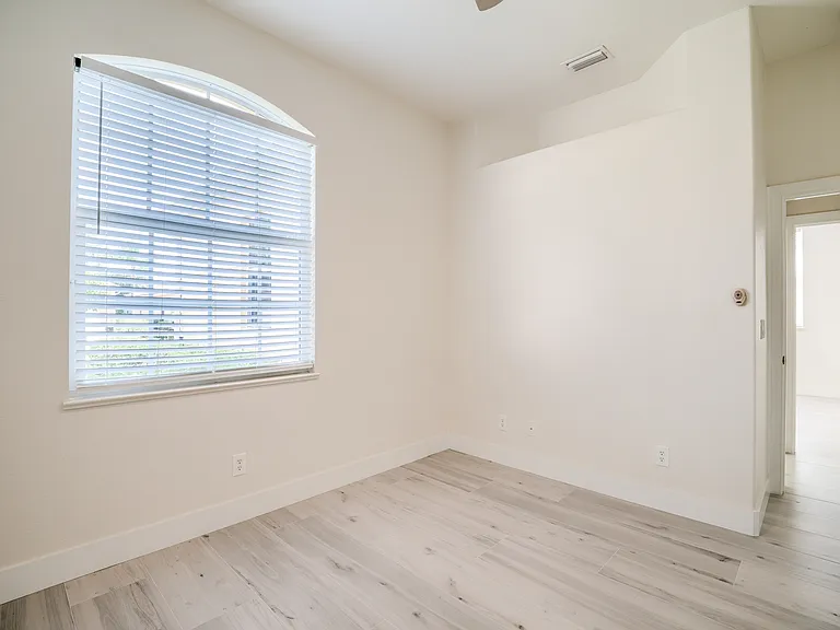 14854 Toscana Way — Photo 33