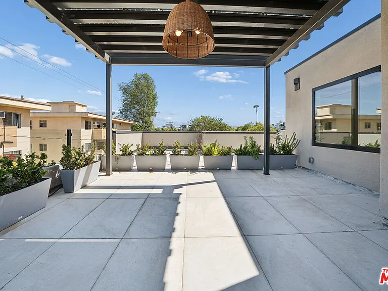 652 Huntley Dr #103 — Photo 26