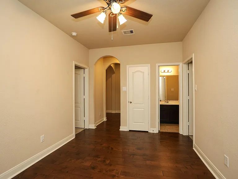 147 W Wading Pond Cir — Photo 28