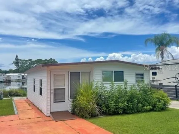 7 Pine Dr, Osteen, FL 32764