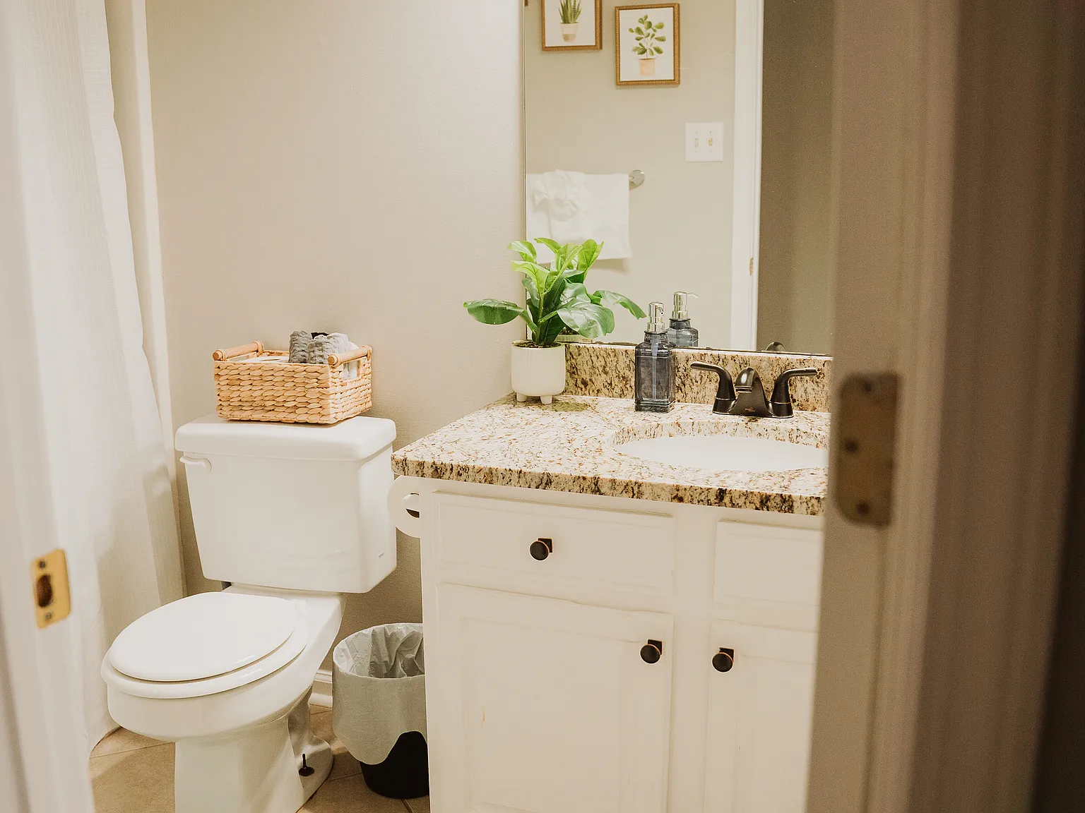 3 bed, 1236 sqft, $1,800 — Photo 4