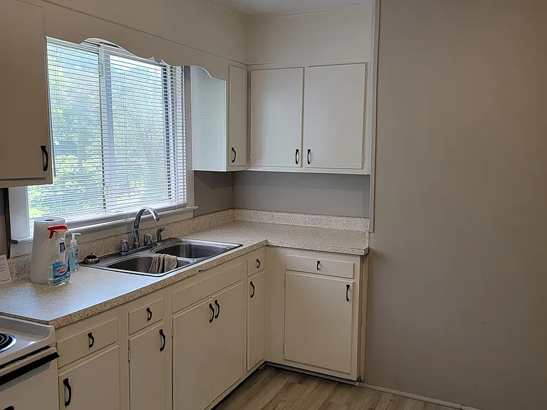 2061 W Sunrise Dr — Photo 23