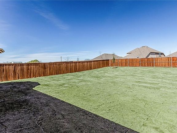 3rd image of 3904 Cicada Ln